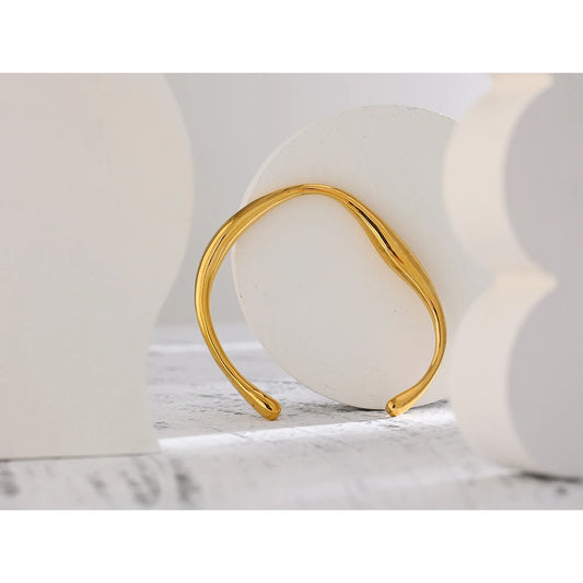 Edgy Thin Bangle