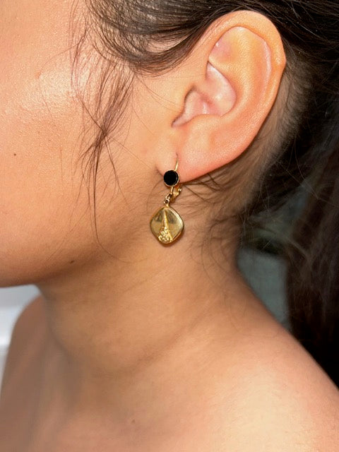 Vintage Noir Medallion Clip-Ons