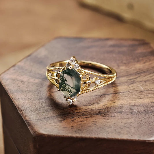Earthly Bloom Moss Agate Ring