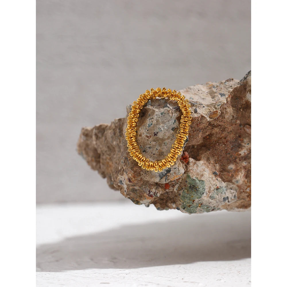 Twisted Metal Ring