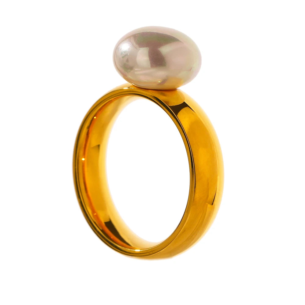 Runway Pearl Ring