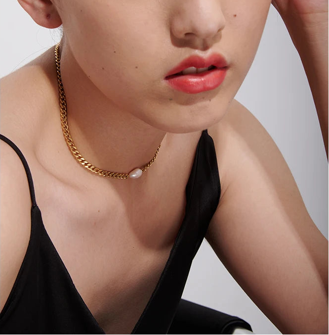 Stillness Necklace