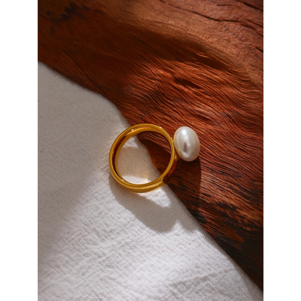 Runway Pearl Ring