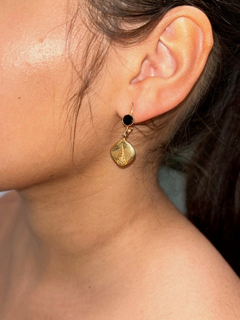 Vintage Noir Medallion Clip-Ons