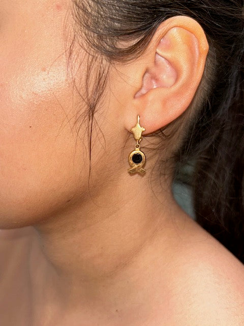 Vintage Noir Bow Drop Clip-On Earring