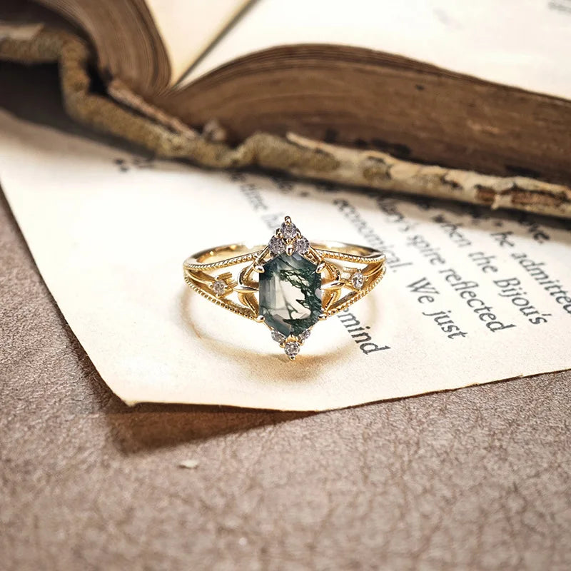 Earthly Bloom Moss Agate Ring