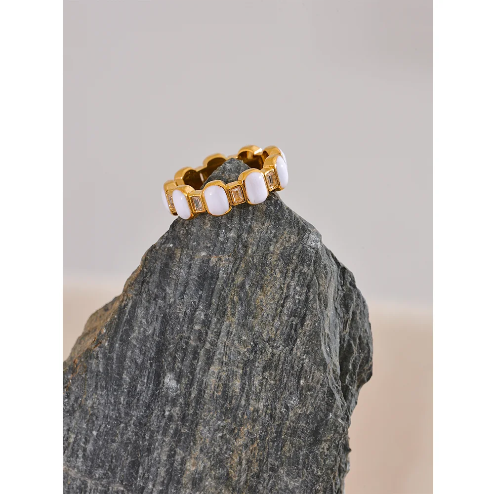 Squared Crystal Ring