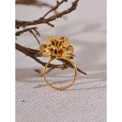 Stereoscopic Flower Ring