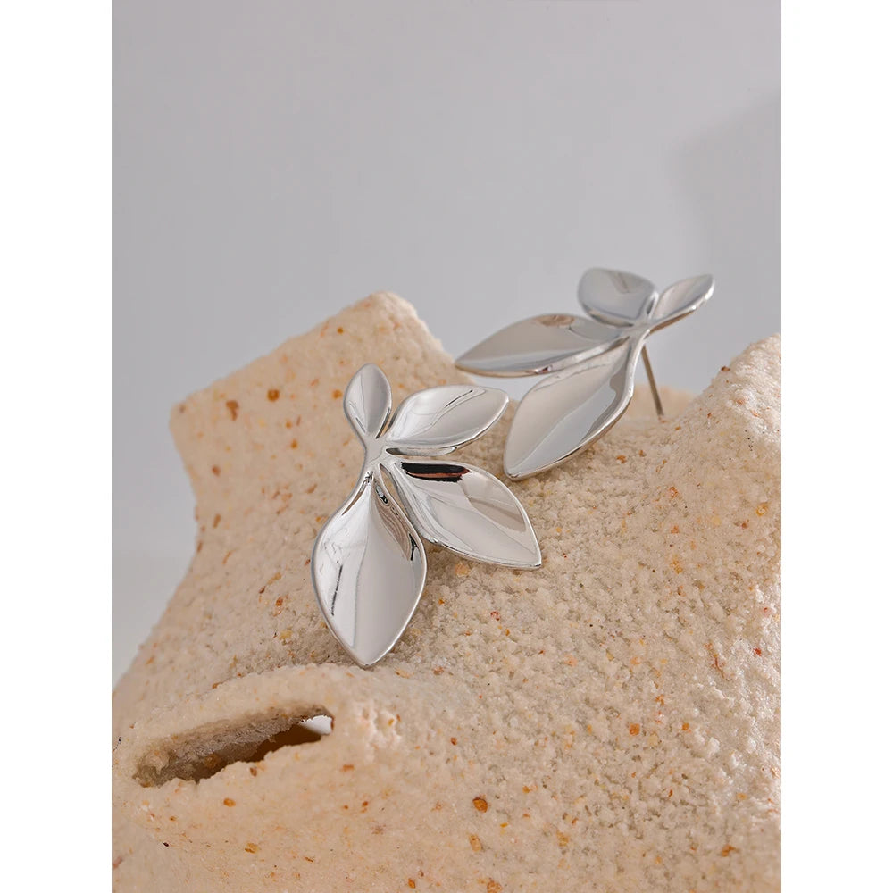 Bright Leaves Flower Stud Earrings