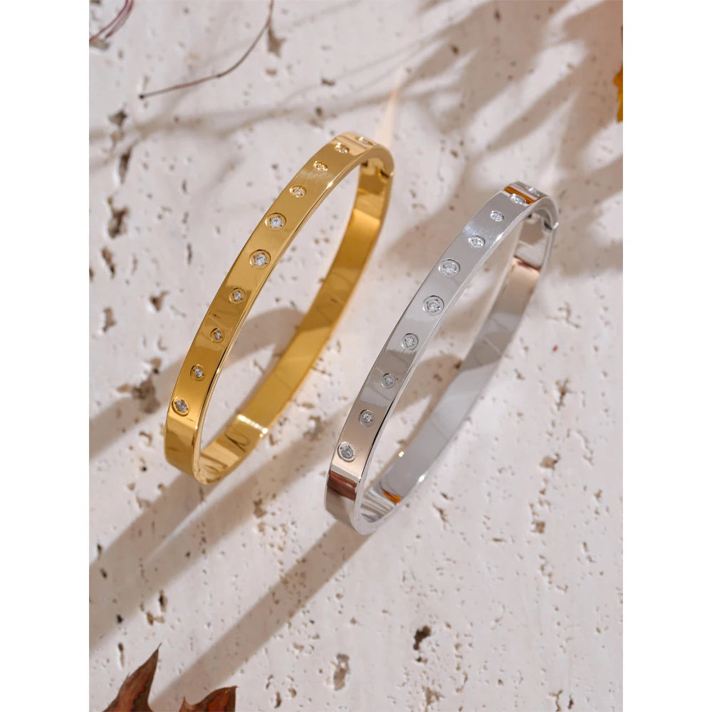 The Amara Bangle