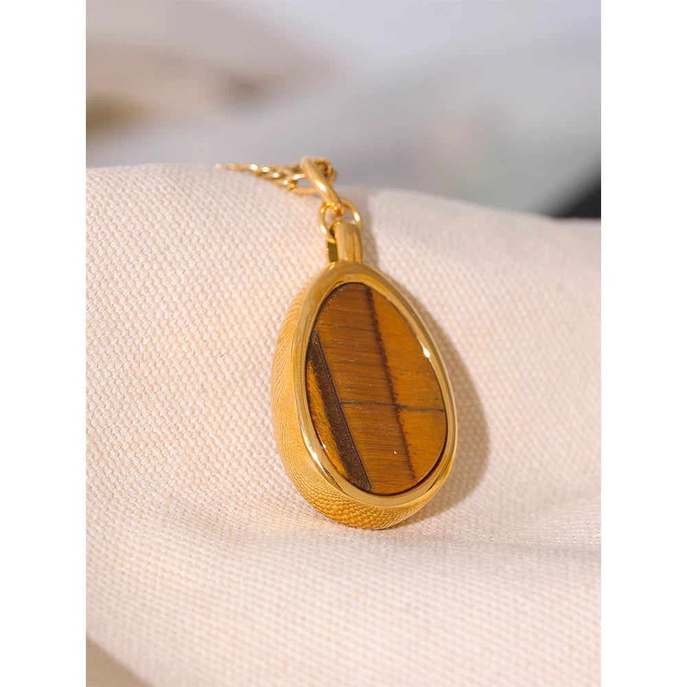 Chic Confidence Necklace