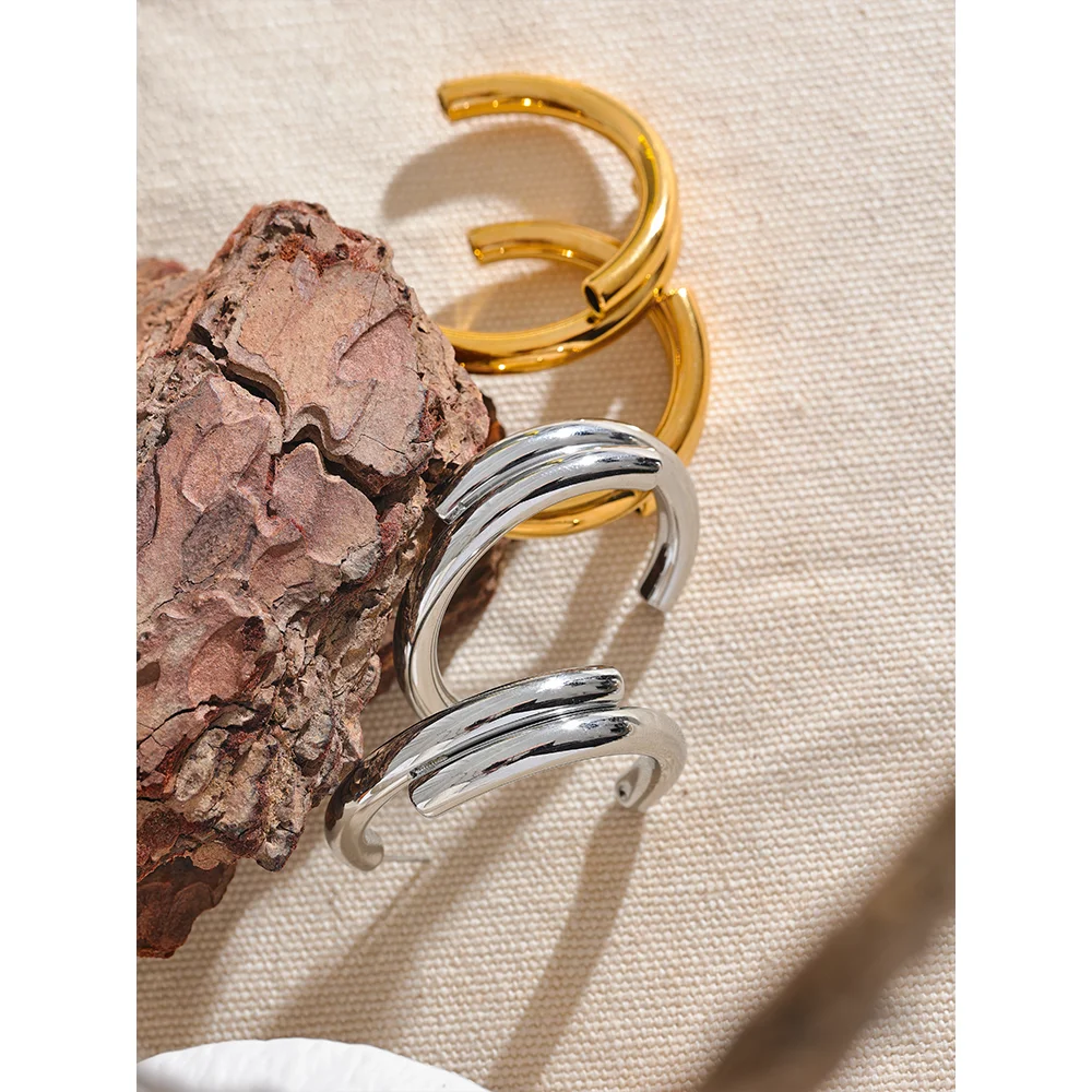 Geometric C Shape Earrings