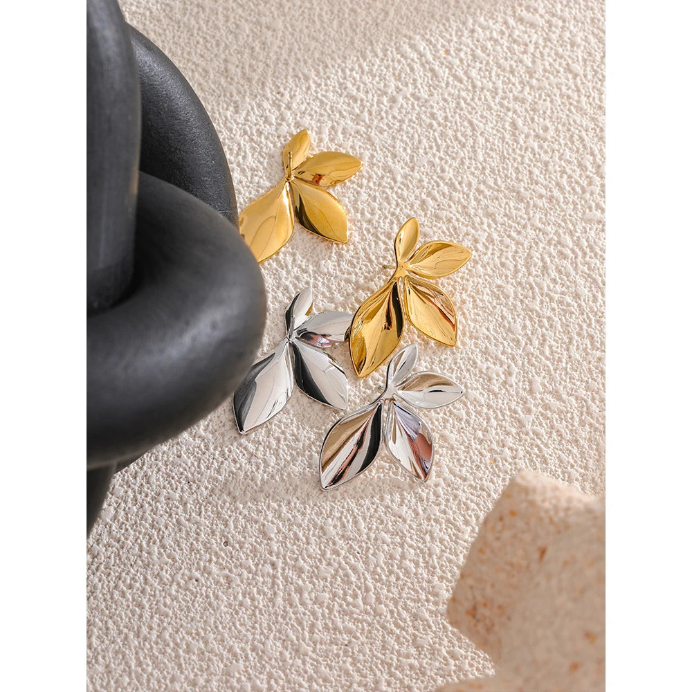 Bright Leaves Flower Stud Earrings